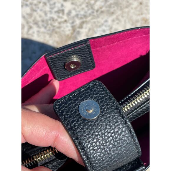 Kelly & Katie black crossbody with hot pink interior - Picture 4 of 9